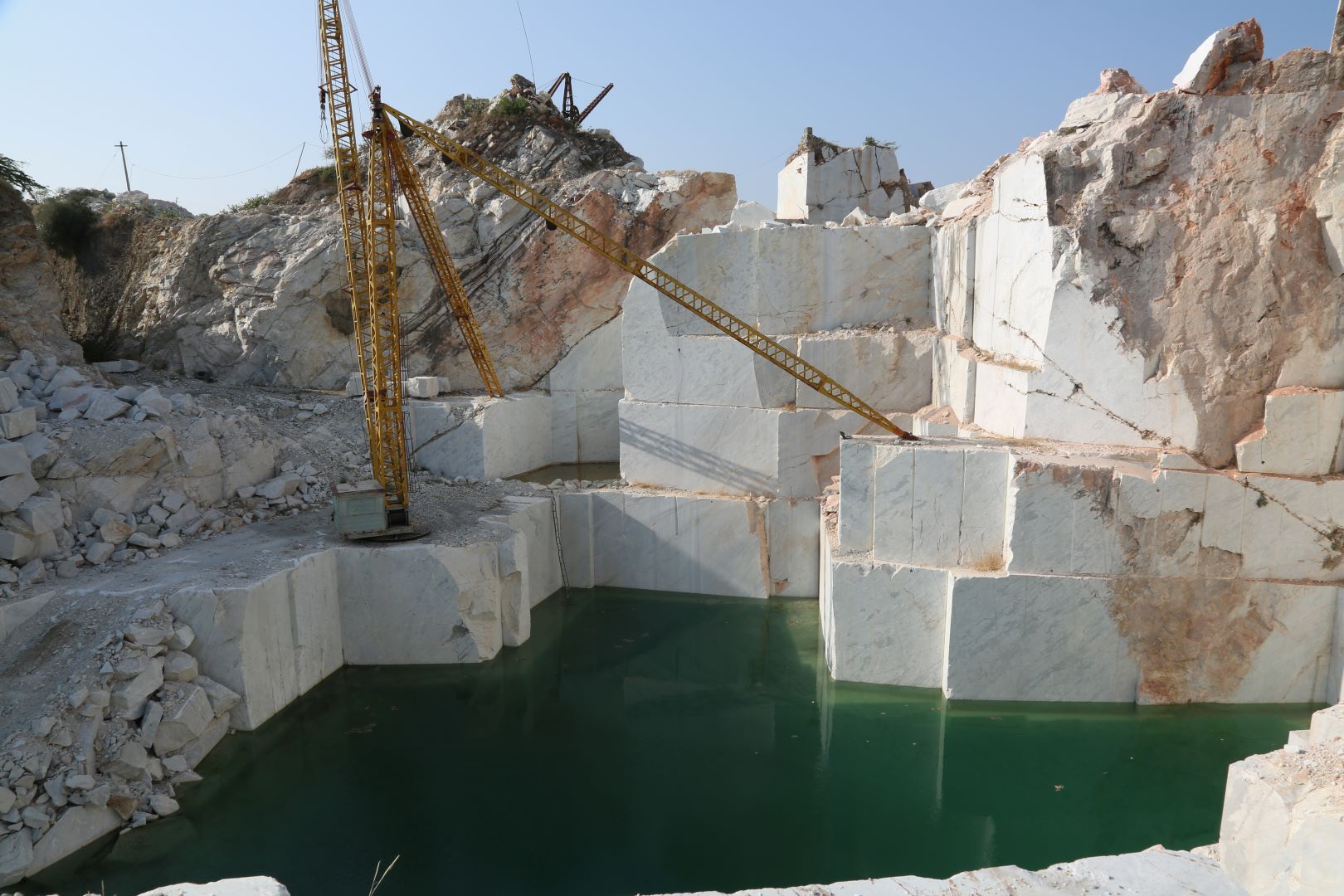Royal White Marmo Quarry
